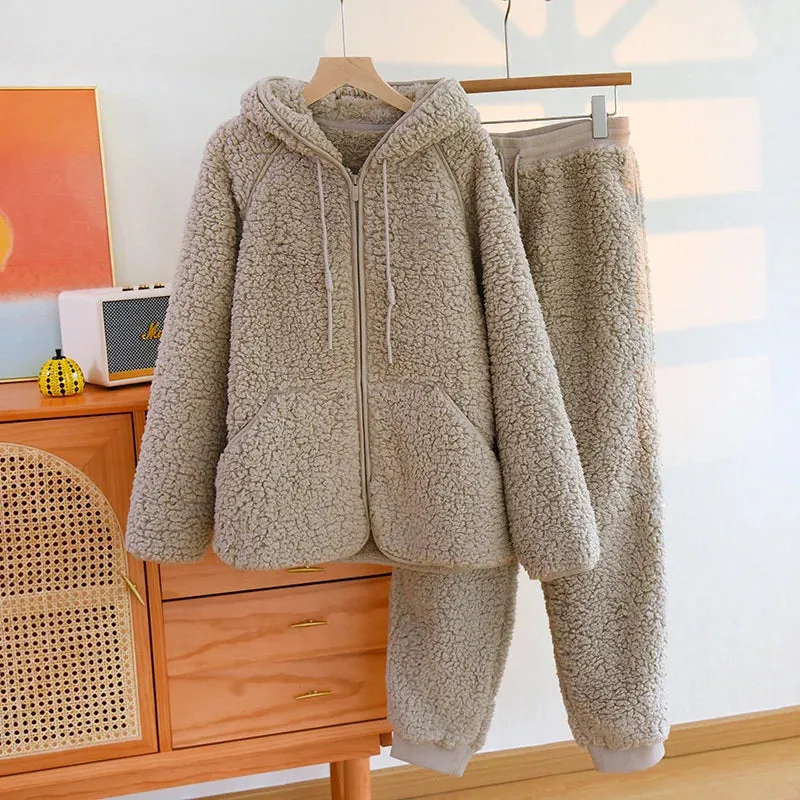 Autumn/Winter New Women’s Warm Soft Coral Fleece Pajamas – 2-Piece Home Suit, Casual Hooded Nightwear for Couples