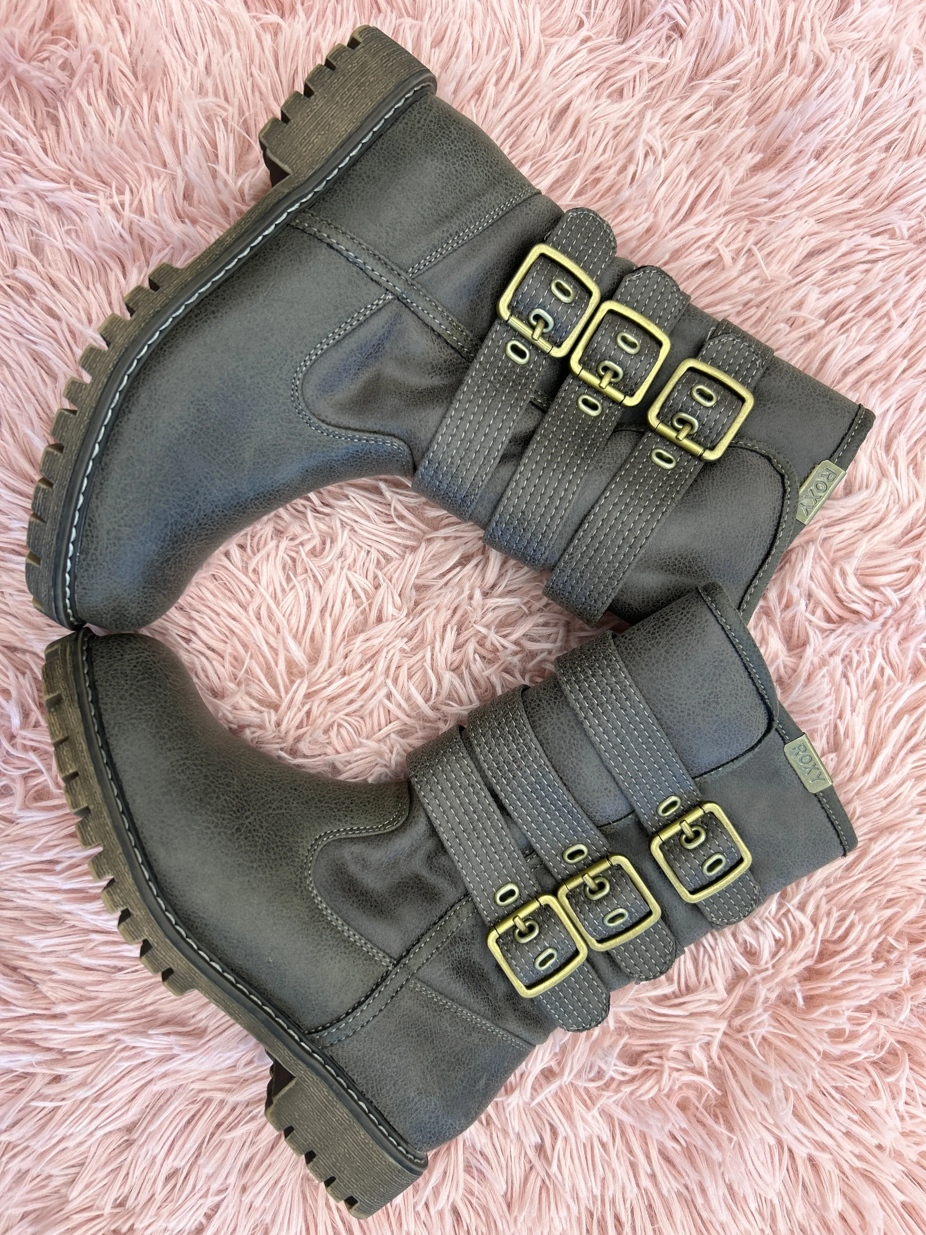 Boots Ankle Flats By Roxy  Size: 6