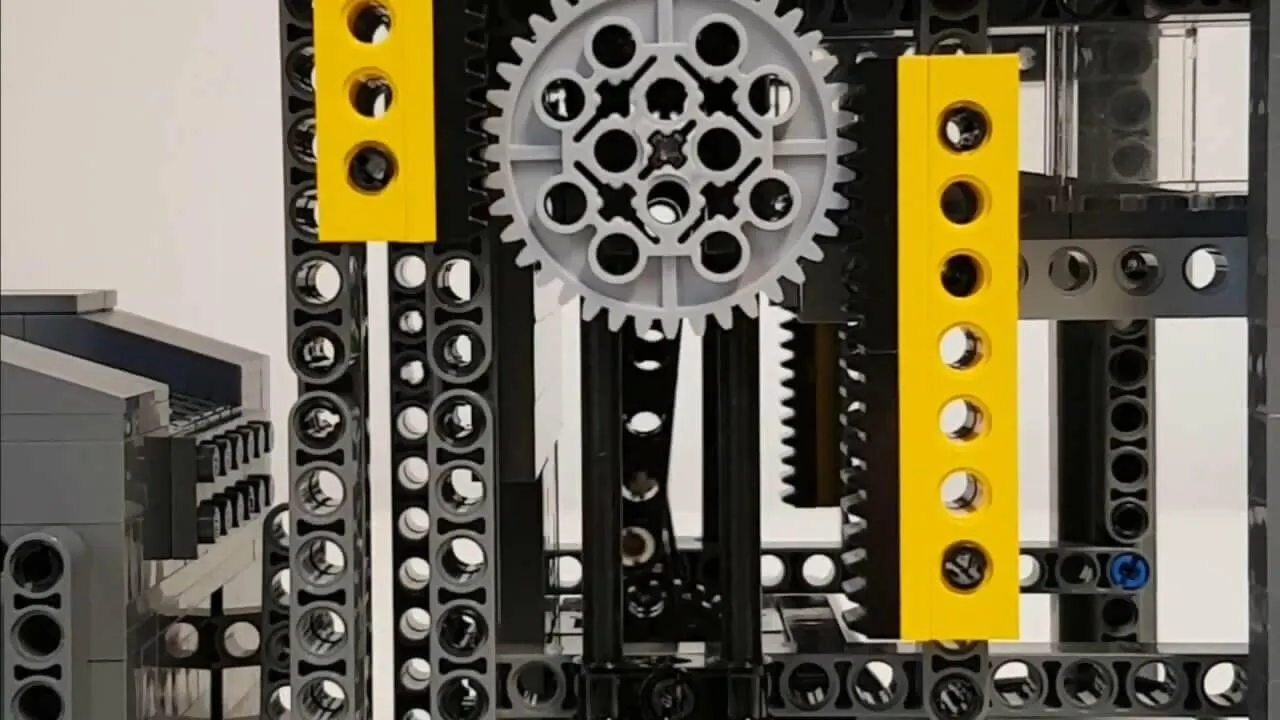 LEGO GBC - Gear Rack Elevator, by mickthebricker