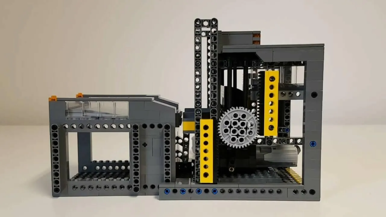LEGO GBC - Gear Rack Elevator, by mickthebricker