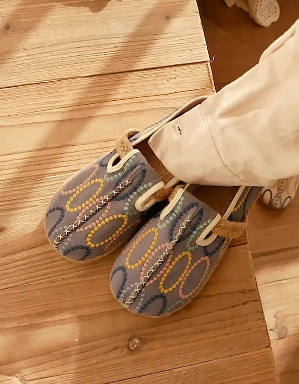 Women's Round Head Handmade Embroidery Shoes